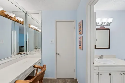 $275,000 | 409 North Post Oak Lane, Unit 409, Houston, TX 77024