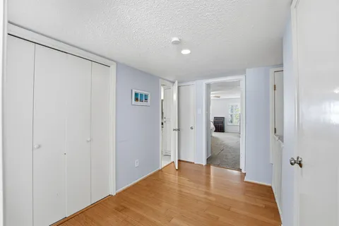 $275,000 | 409 North Post Oak Lane, Unit 409, Houston, TX 77024