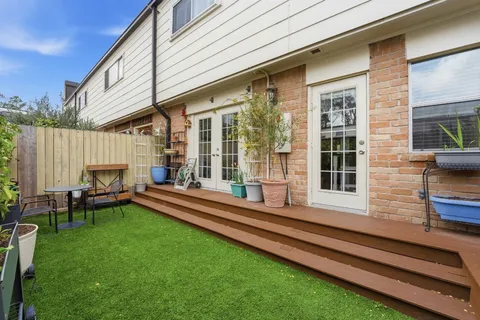 $275,000 | 409 North Post Oak Lane, Unit 409, Houston, TX 77024