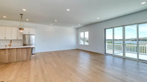 $969,000 | 15 Creek Lane, Linwood, NJ 08221