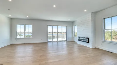 $969,000 | 15 Creek Lane, Linwood, NJ 08221