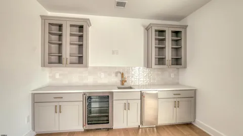 $969,000 | 15 Creek Lane, Linwood, NJ 08221