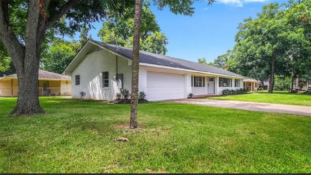 $259,000 | 4003 Leon Drive, Alexandria, LA 71303