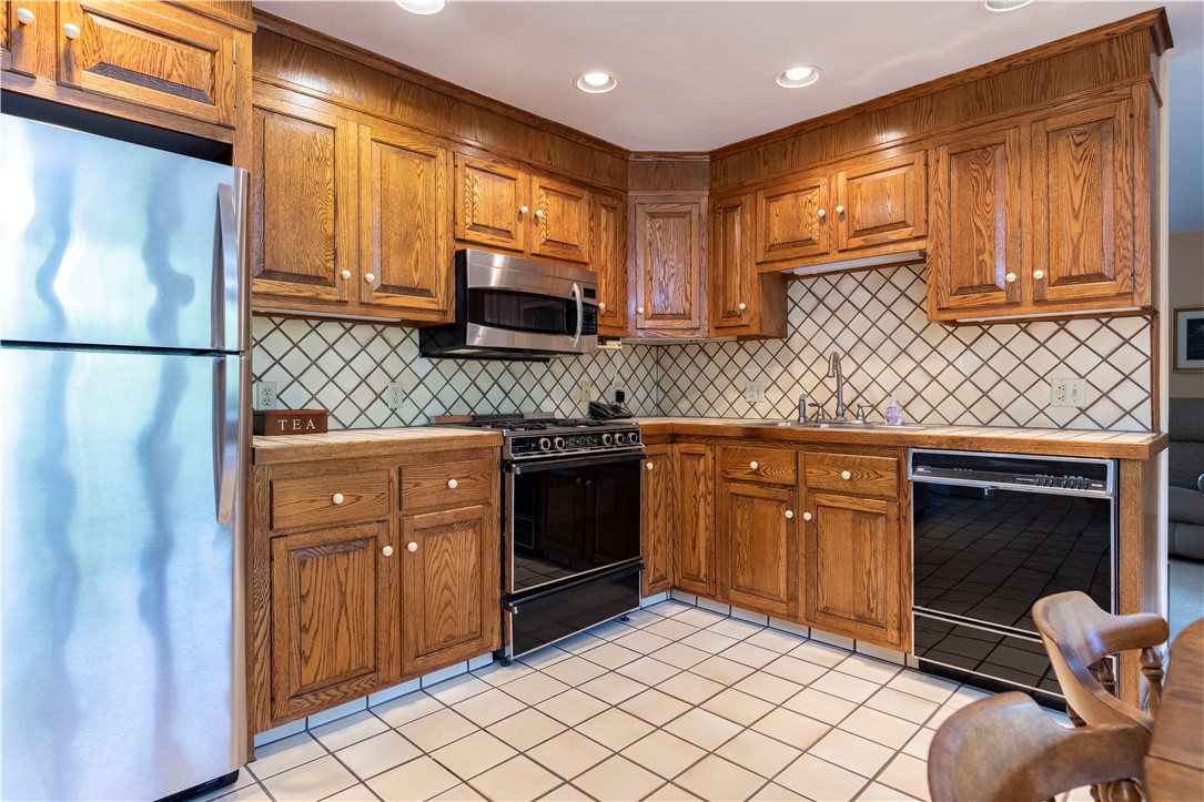 19 Happy Valley Road Westerly, RI 02891 - Photo 24 of 45