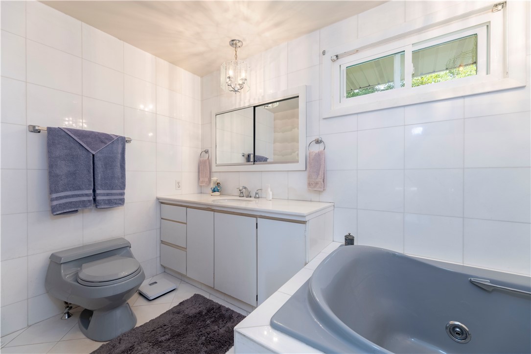 19 Happy Valley Road Westerly, RI 02891 - Photo 32 of 45 master bath