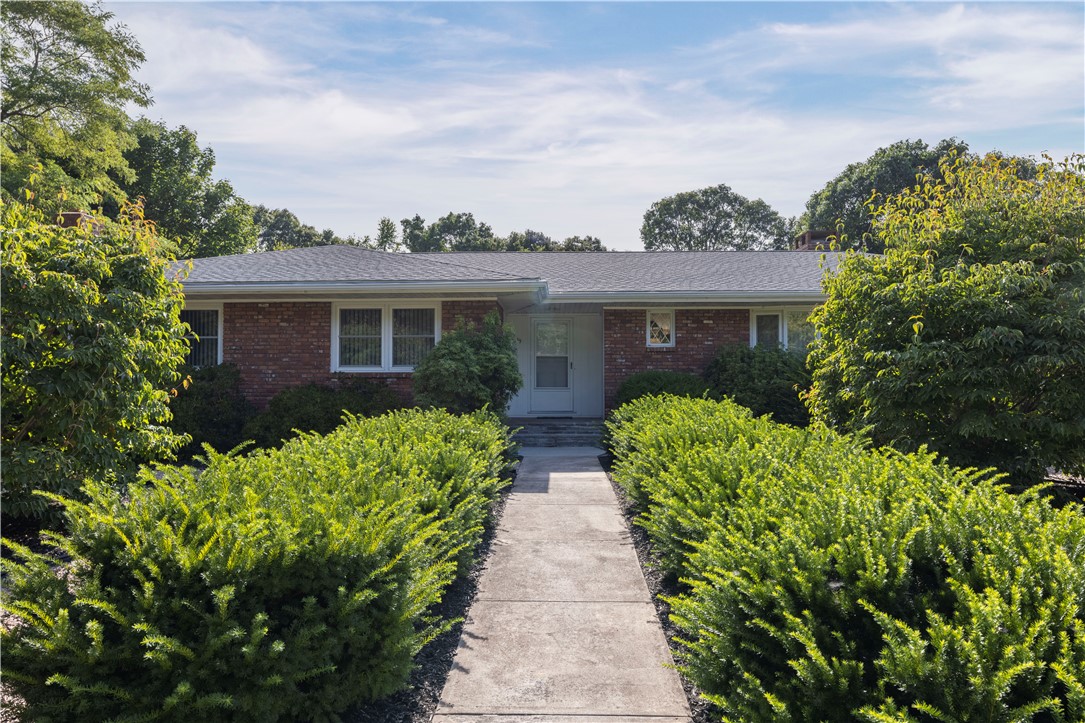 19 Happy Valley Road Westerly, RI 02891 - Photo 4 of 45