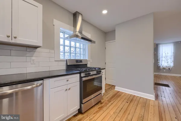$325,000 | 13 East New Street, Lancaster, PA 17602