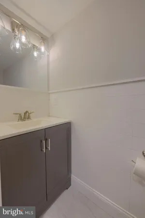 $325,000 | 13 East New Street, Lancaster, PA 17602