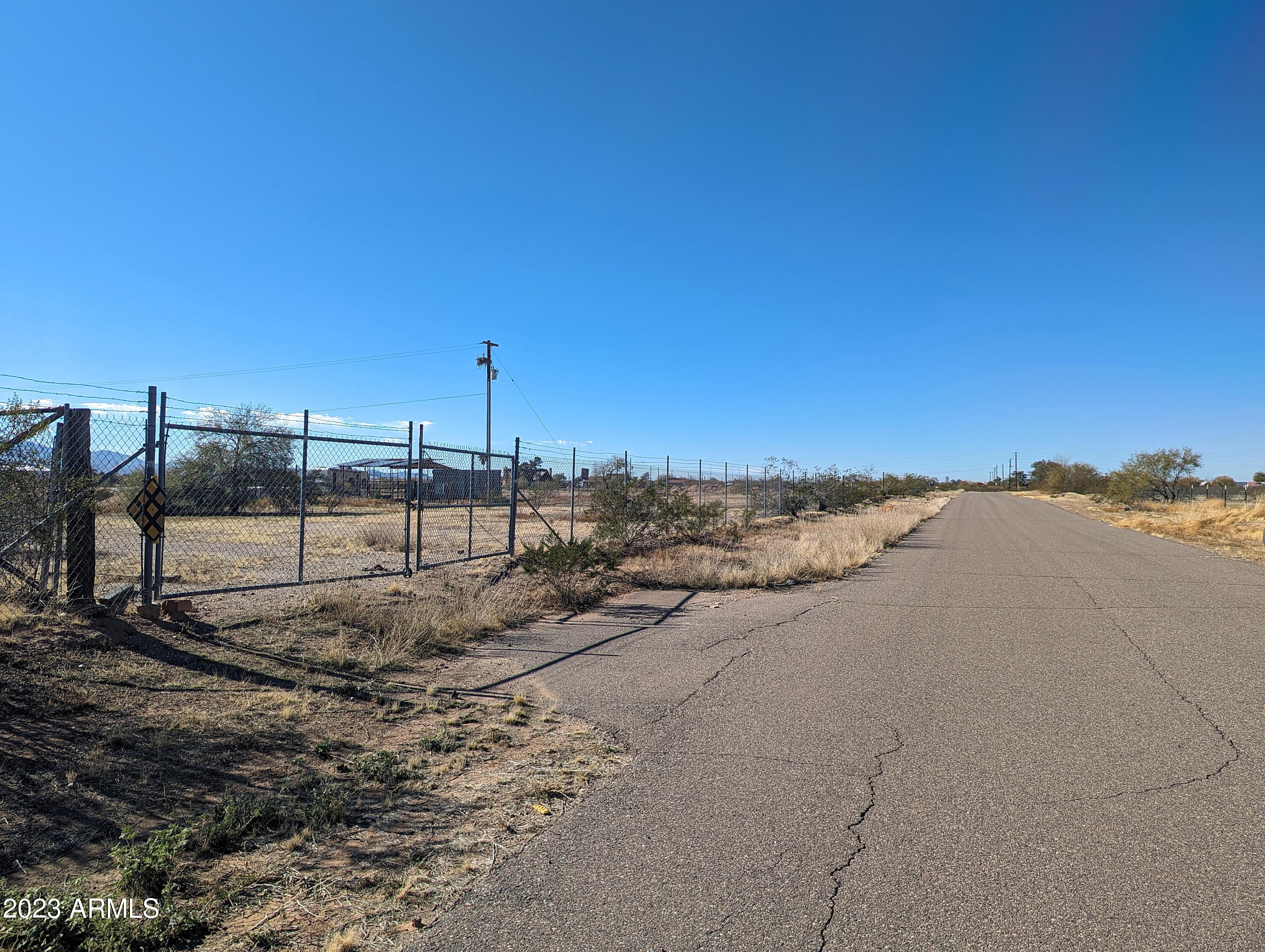 19149 West Roadrunner Road Wittmann, AZ 85361 - Photo 3 of 3 16