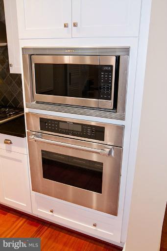 10400 Lloyd Road Potomac, MD 20854 - Photo 14 of 30 Kitchen