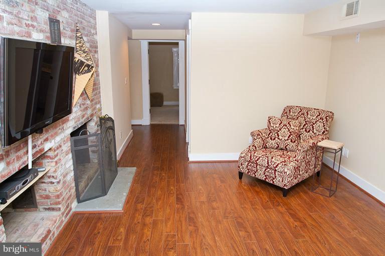 10400 Lloyd Road Potomac, MD 20854 - Photo 24 of 30 Basement