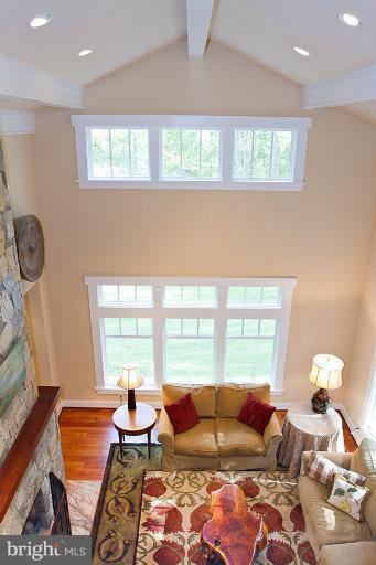 10400 Lloyd Road Potomac, MD 20854 - Photo 8 of 30 Living Room