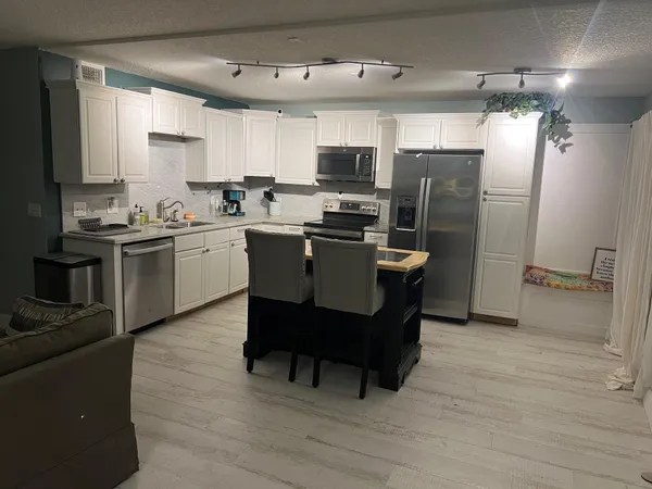 $2,300 | 312 Southwind Drive, North Palm Beach, FL 33408