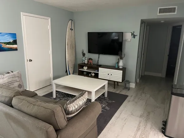 $2,300 | 312 Southwind Drive, North Palm Beach, FL 33408