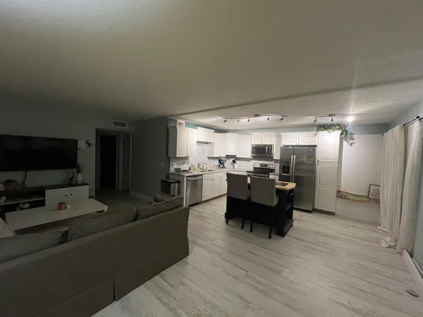 $2,300 | 312 Southwind Drive, North Palm Beach, FL 33408