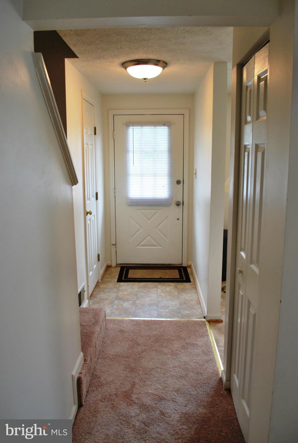 9439 Kings Grant Road Laurel, MD 20723 - Photo 2 of 17 Foyer
