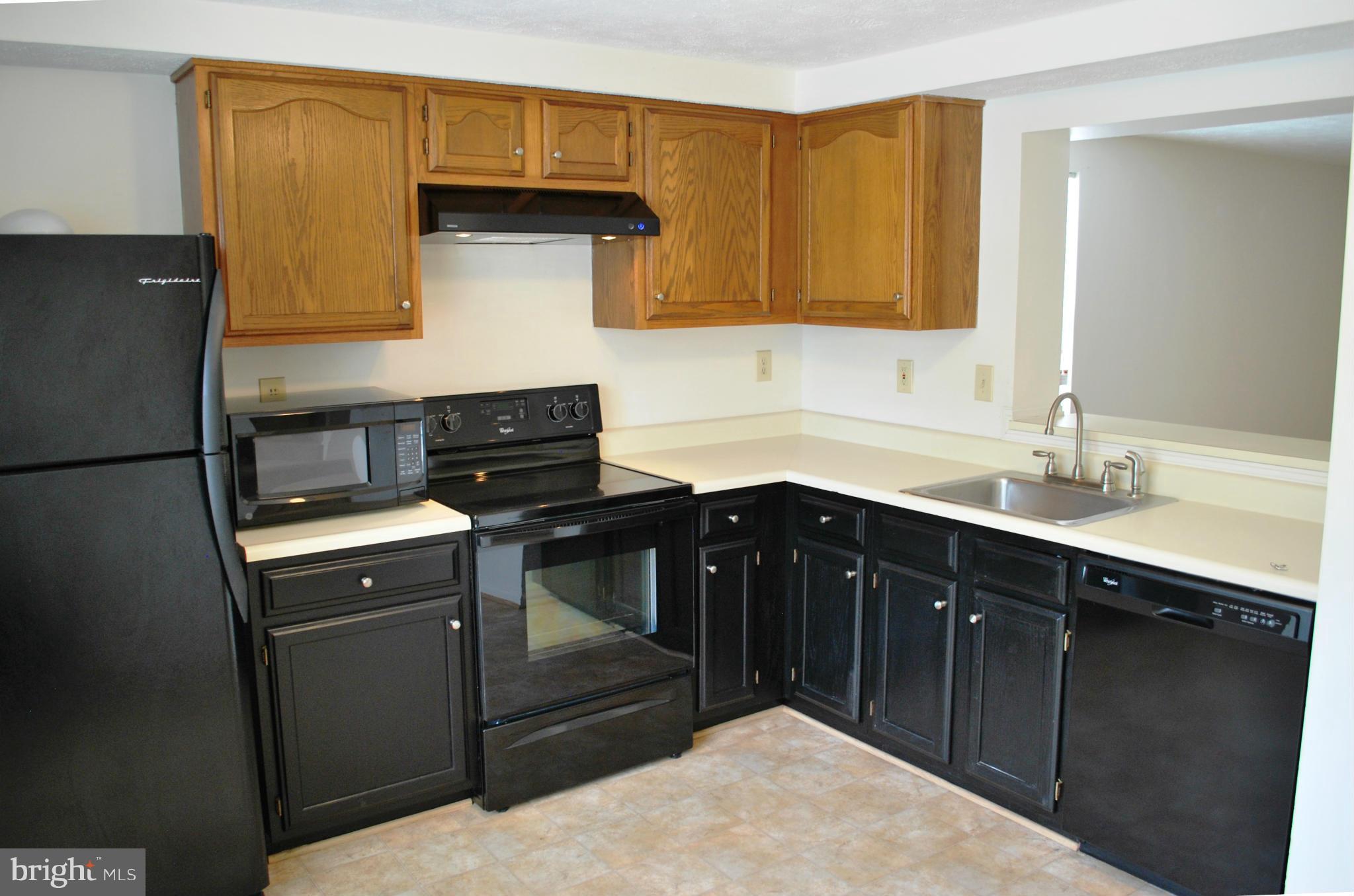 9439 Kings Grant Road Laurel, MD 20723 - Photo 4 of 17 Kitchen