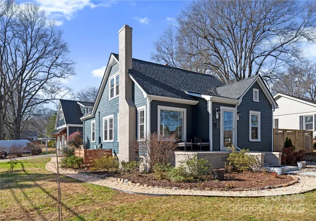$479,000 | 143 East Stewart Avenue, Mooresville, NC 28115