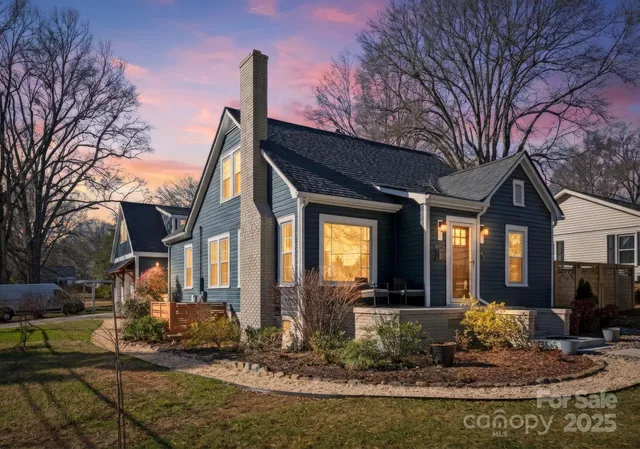 $478,900 | 143 East Stewart Avenue, Mooresville, NC 28115