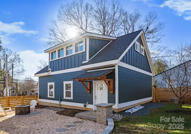 $469,900 | 143 East Stewart Avenue, Mooresville, NC 28115