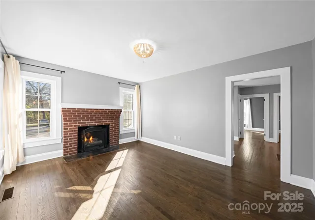 $479,000 | 143 East Stewart Avenue, Mooresville, NC 28115