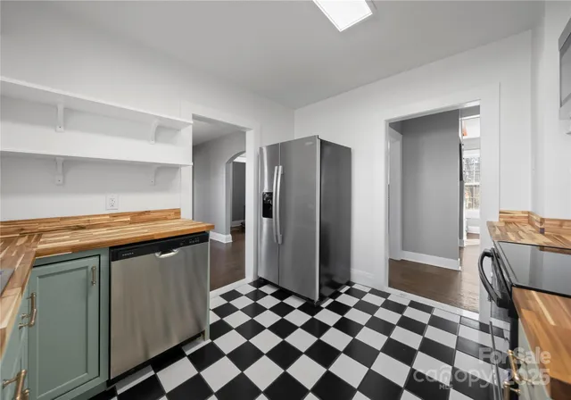 $479,000 | 143 East Stewart Avenue, Mooresville, NC 28115