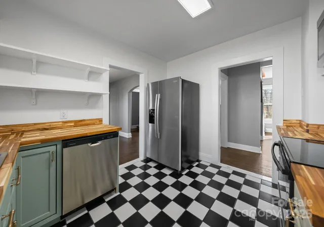 $469,900 | 143 East Stewart Avenue, Mooresville, NC 28115