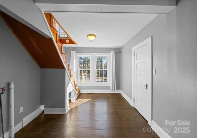 $469,900 | 143 East Stewart Avenue, Mooresville, NC 28115