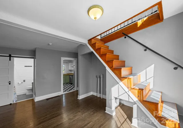 $469,900 | 143 East Stewart Avenue, Mooresville, NC 28115