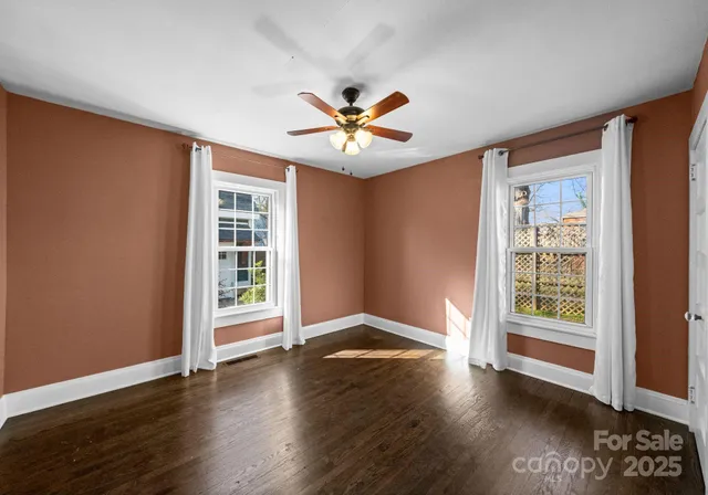 $469,900 | 143 East Stewart Avenue, Mooresville, NC 28115