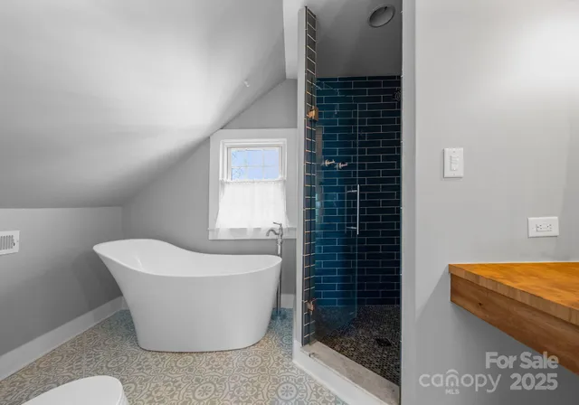 $469,900 | 143 East Stewart Avenue, Mooresville, NC 28115