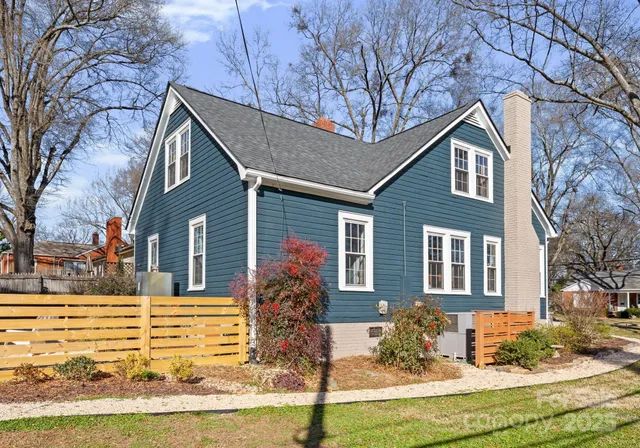 $469,900 | 143 East Stewart Avenue, Mooresville, NC 28115