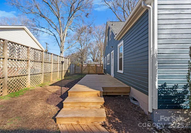 $469,900 | 143 East Stewart Avenue, Mooresville, NC 28115