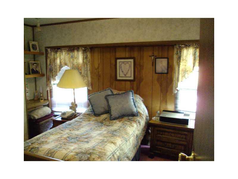 337 Chambers Street Apollo, PA 15613 - Photo 13 of 24 Bedroom.
