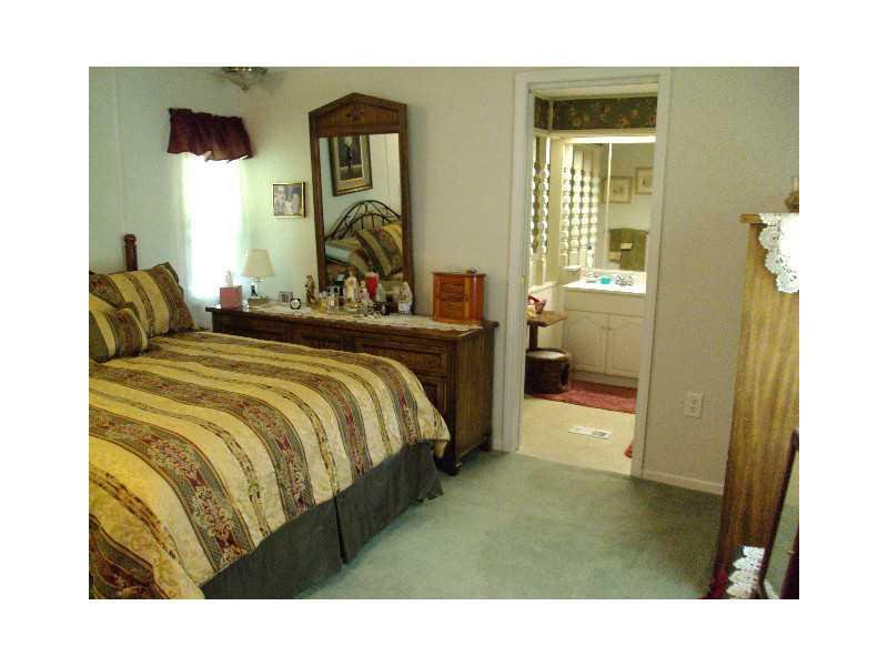 337 Chambers Street Apollo, PA 15613 - Photo 8 of 24 Master Bedroom.