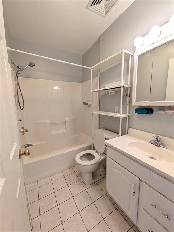 30 Cameron Street, Unit 7 Brookline, MA 02445 - Photo 11 of 14