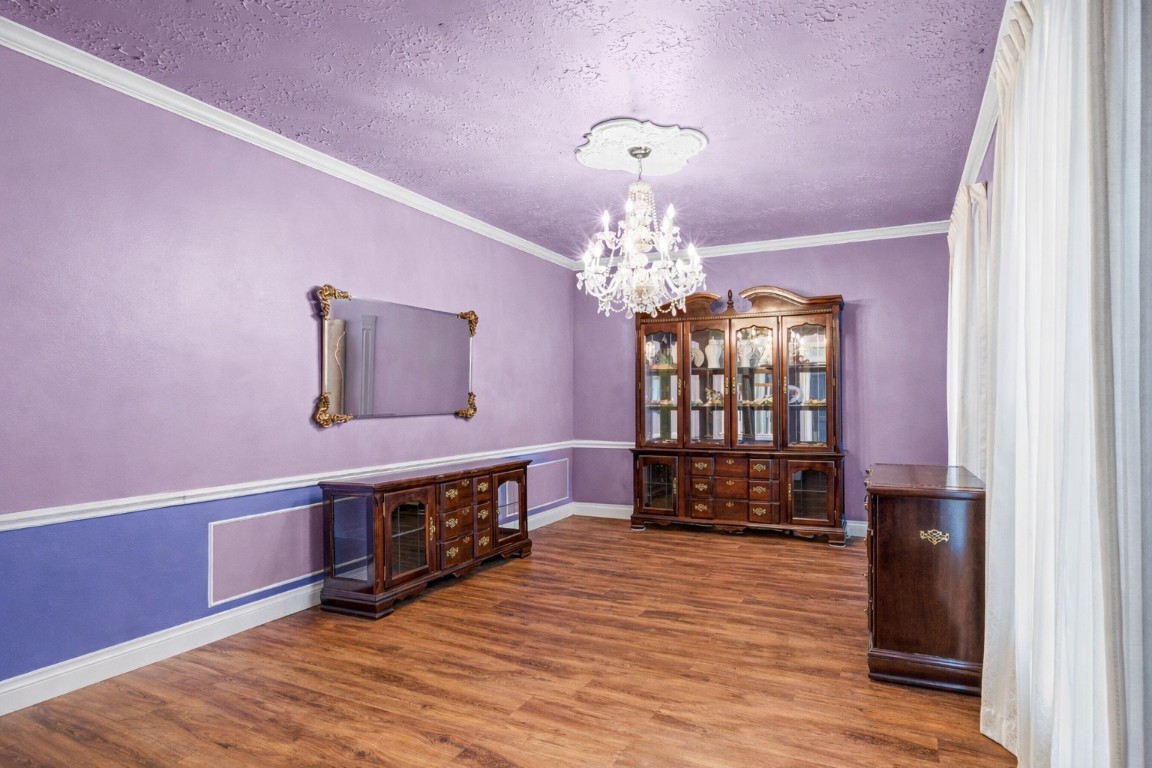 7906 Duncansby Vale Road Houston, TX 77095 - Photo 11 of 48 A versatile formal dining space ideal for gatherings, entertaining, intimate dinners, or large gatherings.