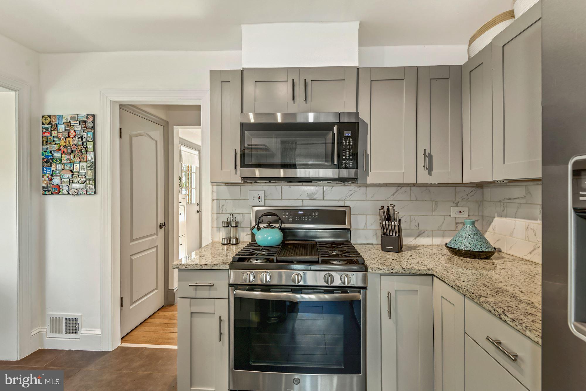 9126 Bradford Road Silver Spring, MD 20901 - Photo 11 of 41