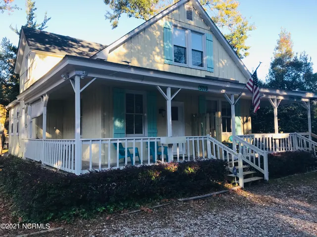 $950 | 3719 Wrightsville Avenue, Wilmington, NC 28403