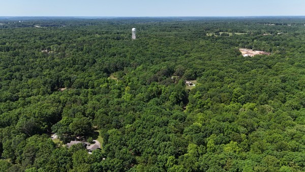 201 Post Road Waverly, TN 37185 - Photo 33 of 43 an aerial view of a houses with a yard