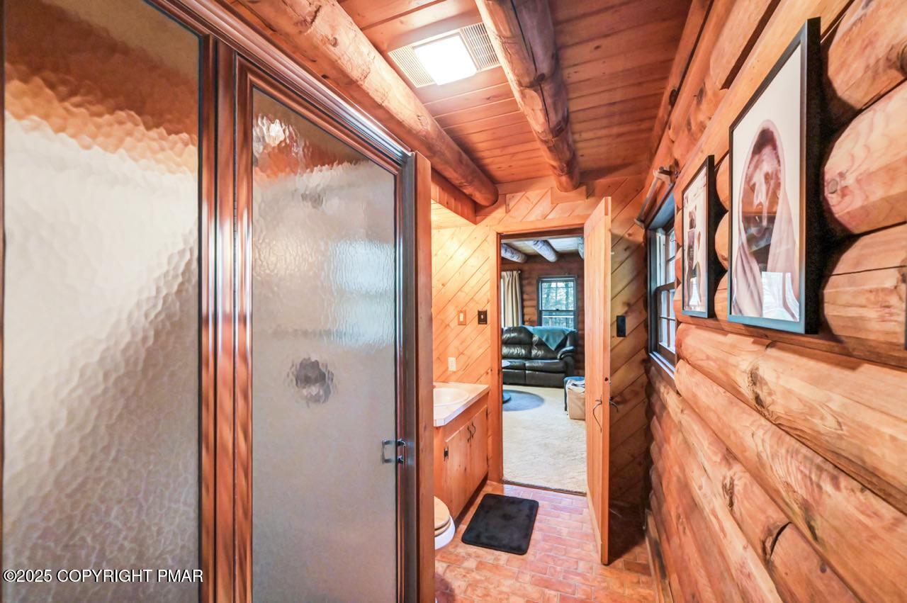 185 Whispering Pine Road Kunkletown, PA 18058 - Photo 23 of 65 1st Floor Bathroom