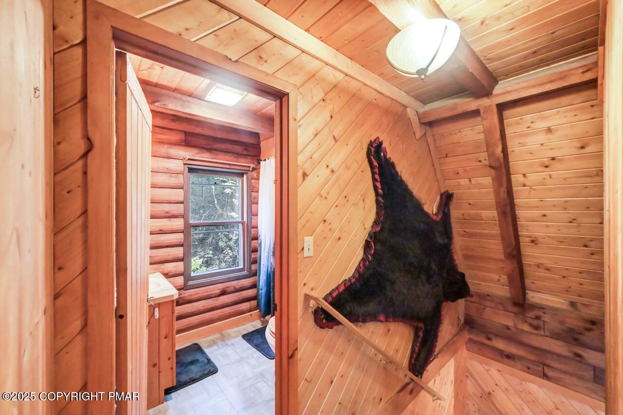 185 Whispering Pine Road Kunkletown, PA 18058 - Photo 43 of 65 Hallway