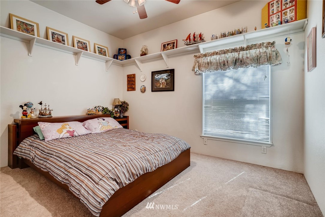 17128 Southeast Covington Sawyer Road Kent, WA 98042 - Photo 19 of 30 Gallery Image 19