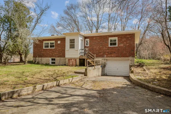 $449,900 | 448 Mohegan Ave Parkway, Waterford, CT 06375