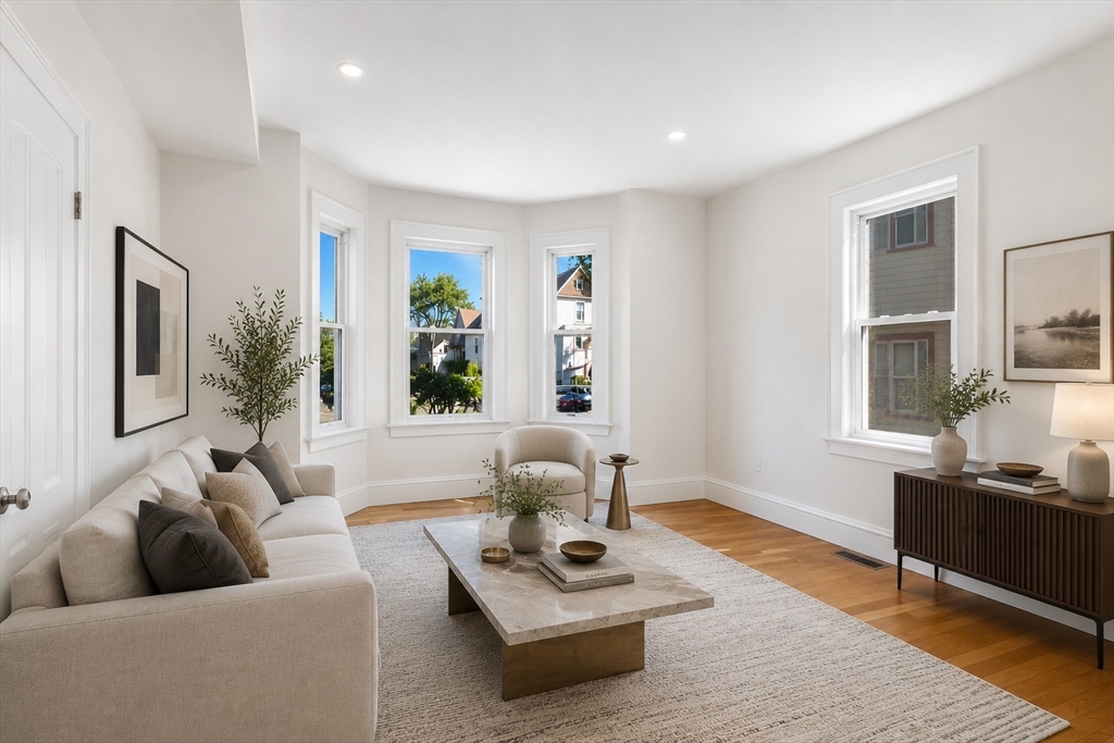 348 Centre Street, Unit 2 Boston, MA 02130 - Photo 2 of 10
