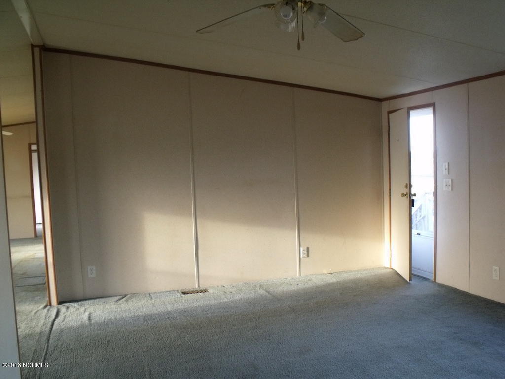 2664 Bailey Road Williamston, NC 27892 - Photo 12 of 14 16 LIVING