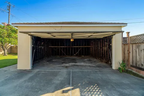 $1,075,000 | 5732 Bowcroft Street, Los Angeles, CA 90016