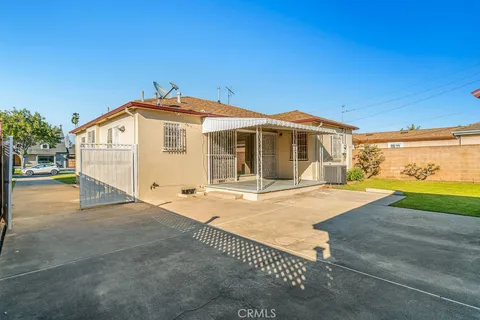 $1,075,000 | 5732 Bowcroft Street, Los Angeles, CA 90016