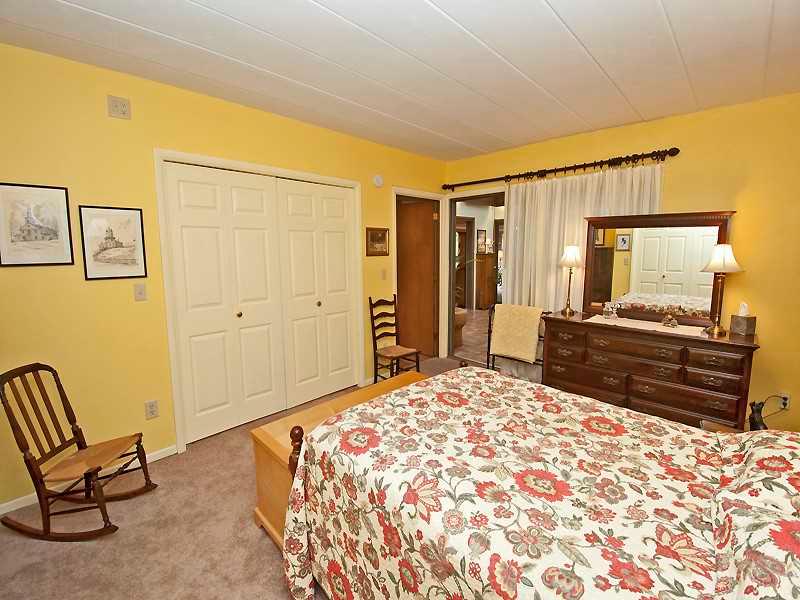 467 Lindsay Road Zelienople, PA 16063 - Photo 14 of 25 Master Bedroom.