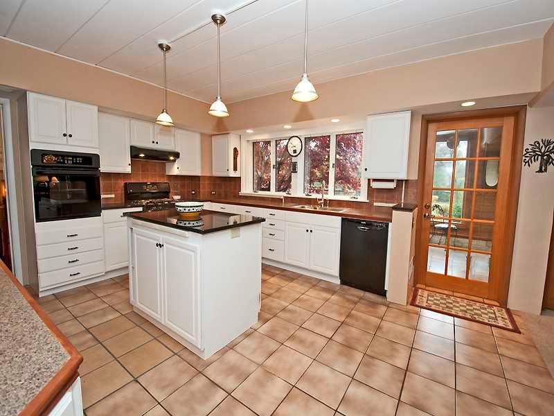 Kitchen. 
